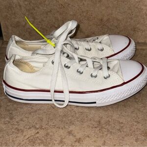 Converse Kids size 1 white Sneakers
